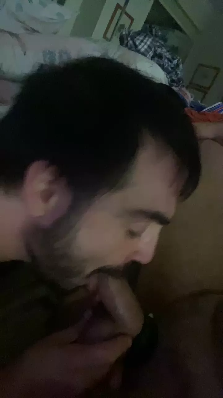 daddybearmadri5 on Cam4 