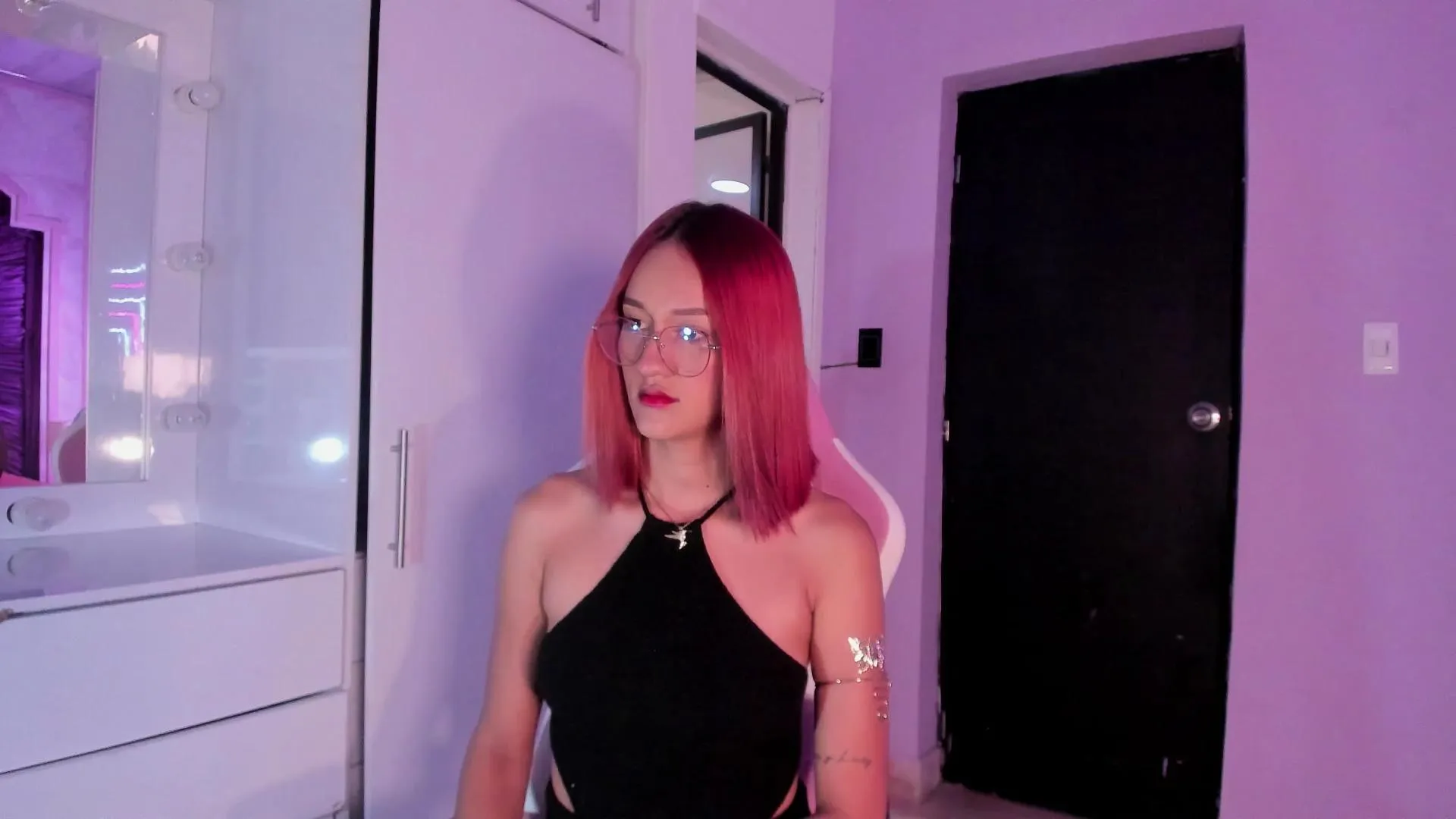 daphne_courtis —  #cum #cute #anal #ass #pussy #masturbation #squirt