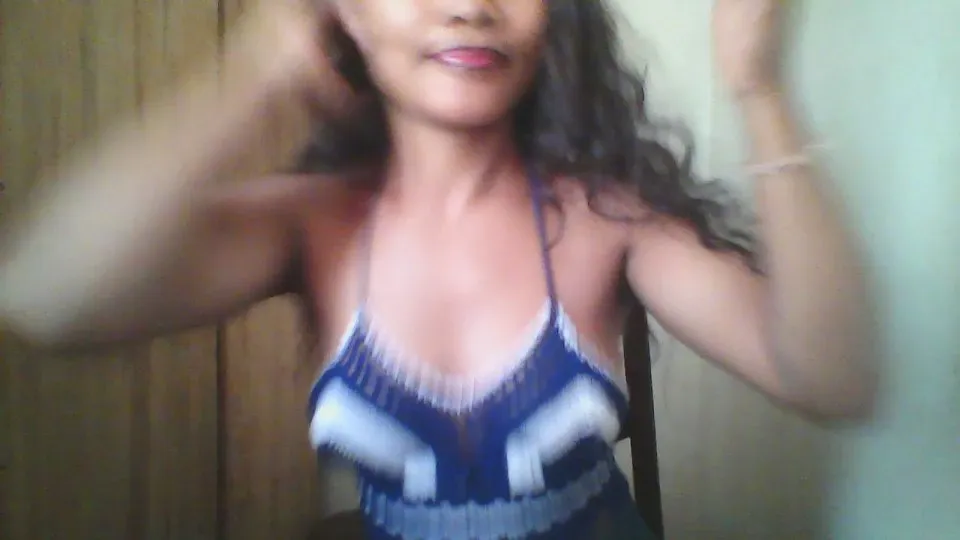 Dillianah2625 —  #cute #gamer #ass #pussy #C2C #pawg #masturbation