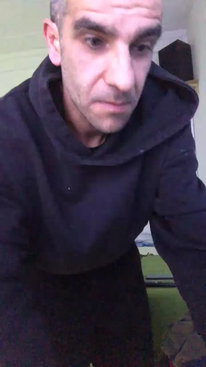 Offline Elabahi69 on Cam4