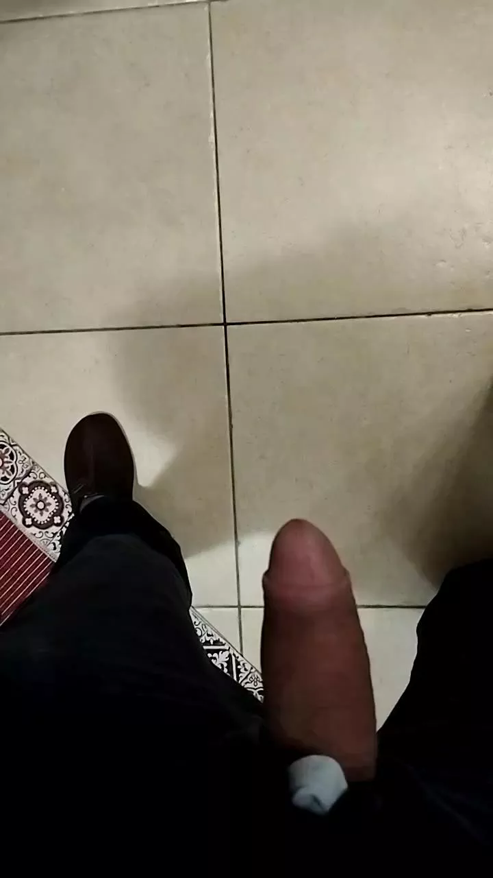 Offline electricman2024 on Cam4