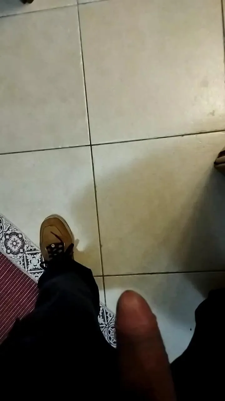 Offline electricman2024 on Cam4