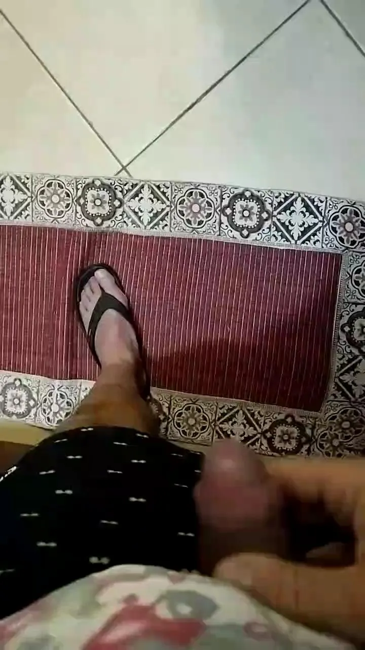 Offline electricman2024 on Cam4