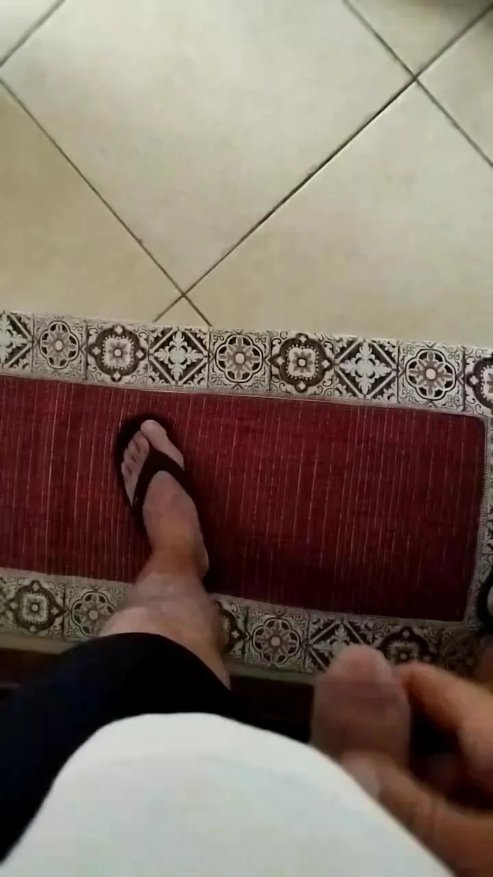 Offline electricman2024 on Cam4