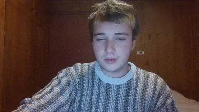 Offline elfrutass on Cam4