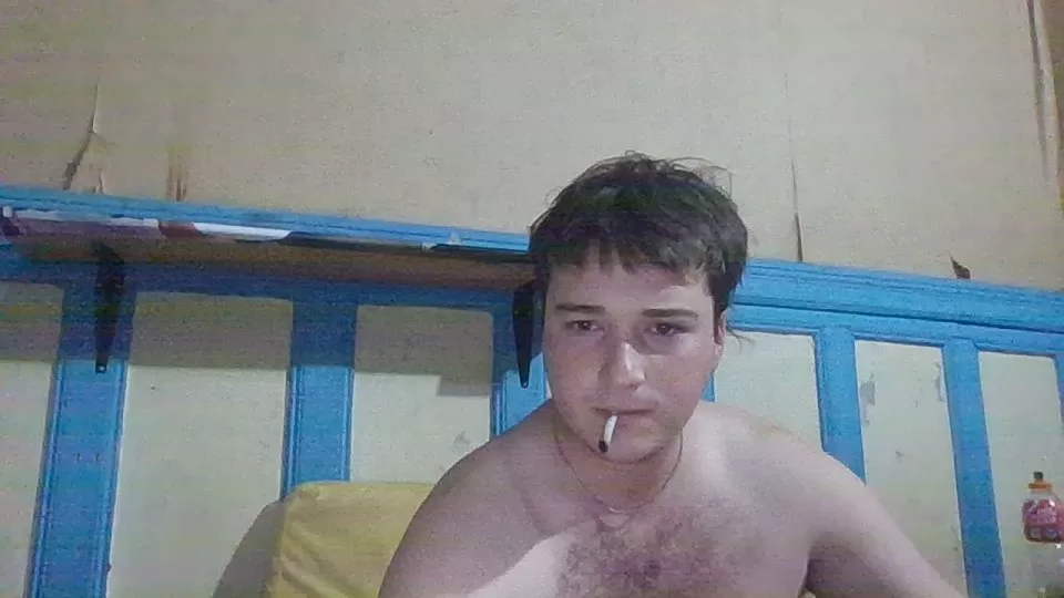 Offline elfrutass on Cam4