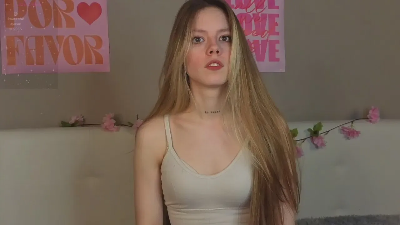 Offline ElinLangton on Cam4