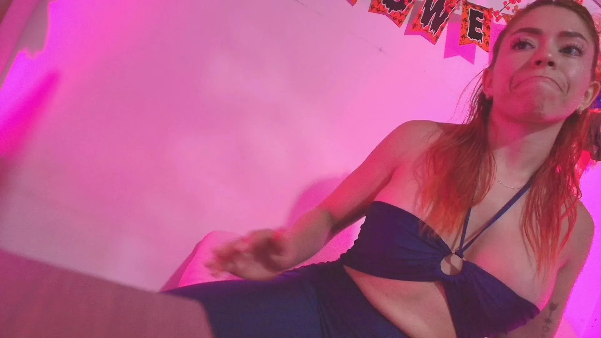 Freechat emyli_sw on Cam4