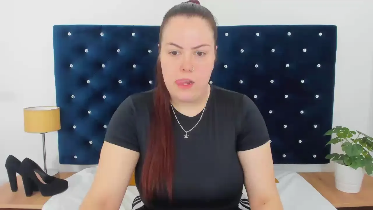 Offline EvaBigTits on Cam4