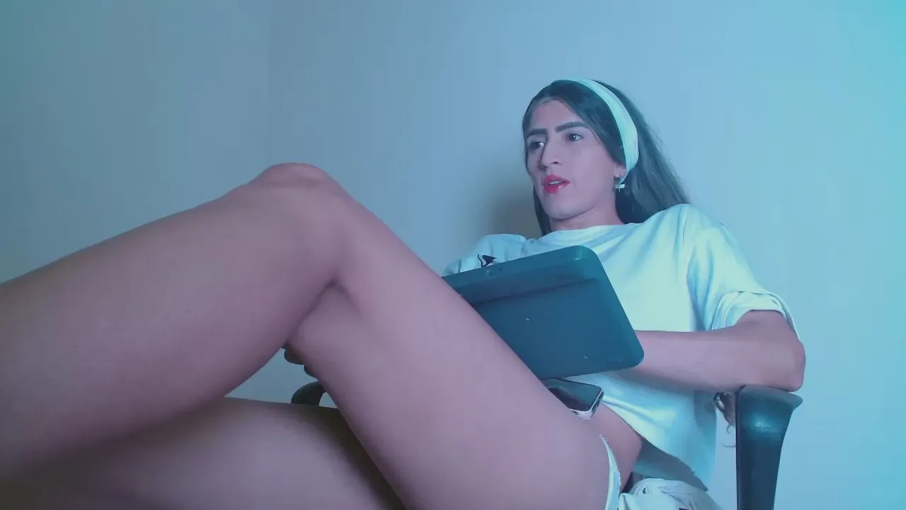 Offline everly_monroe on Cam4