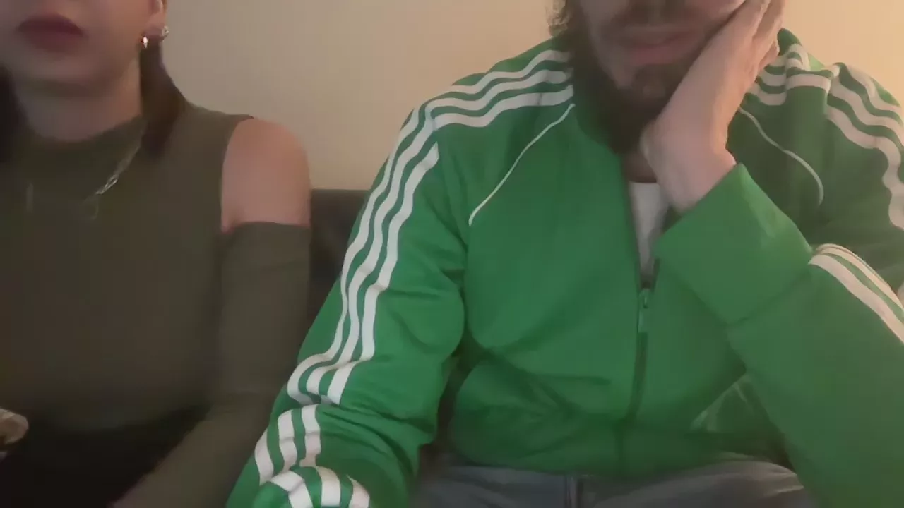 Offline FleureOuverte on Cam4