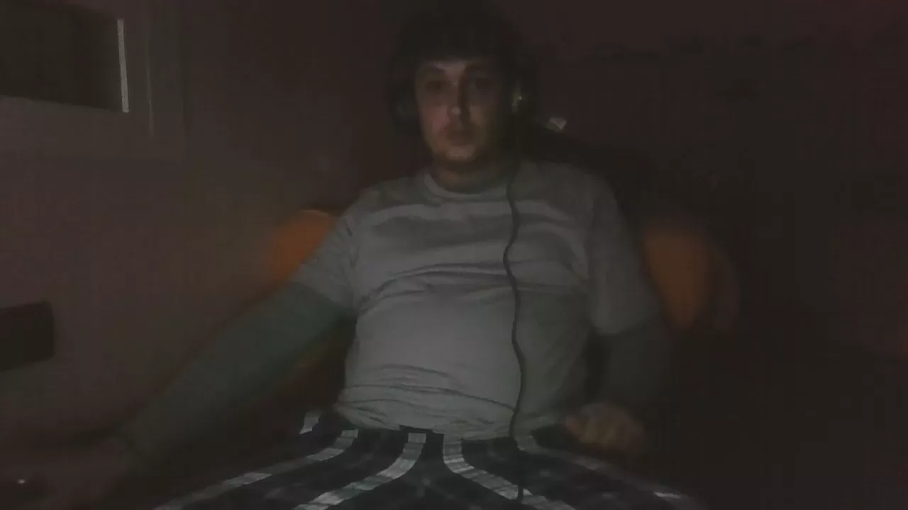 Offline fox_hood_sexy on Cam4