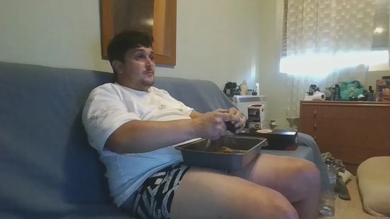 Offline fox_hood_sexy on Cam4