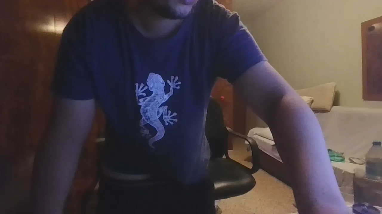 Offline fox_hood_sexy on Cam4