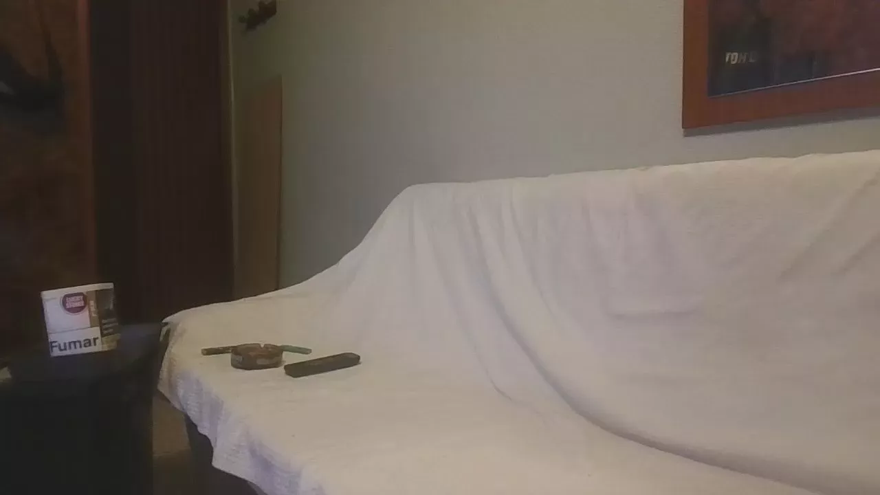 Offline fox_hood_sexy on Cam4