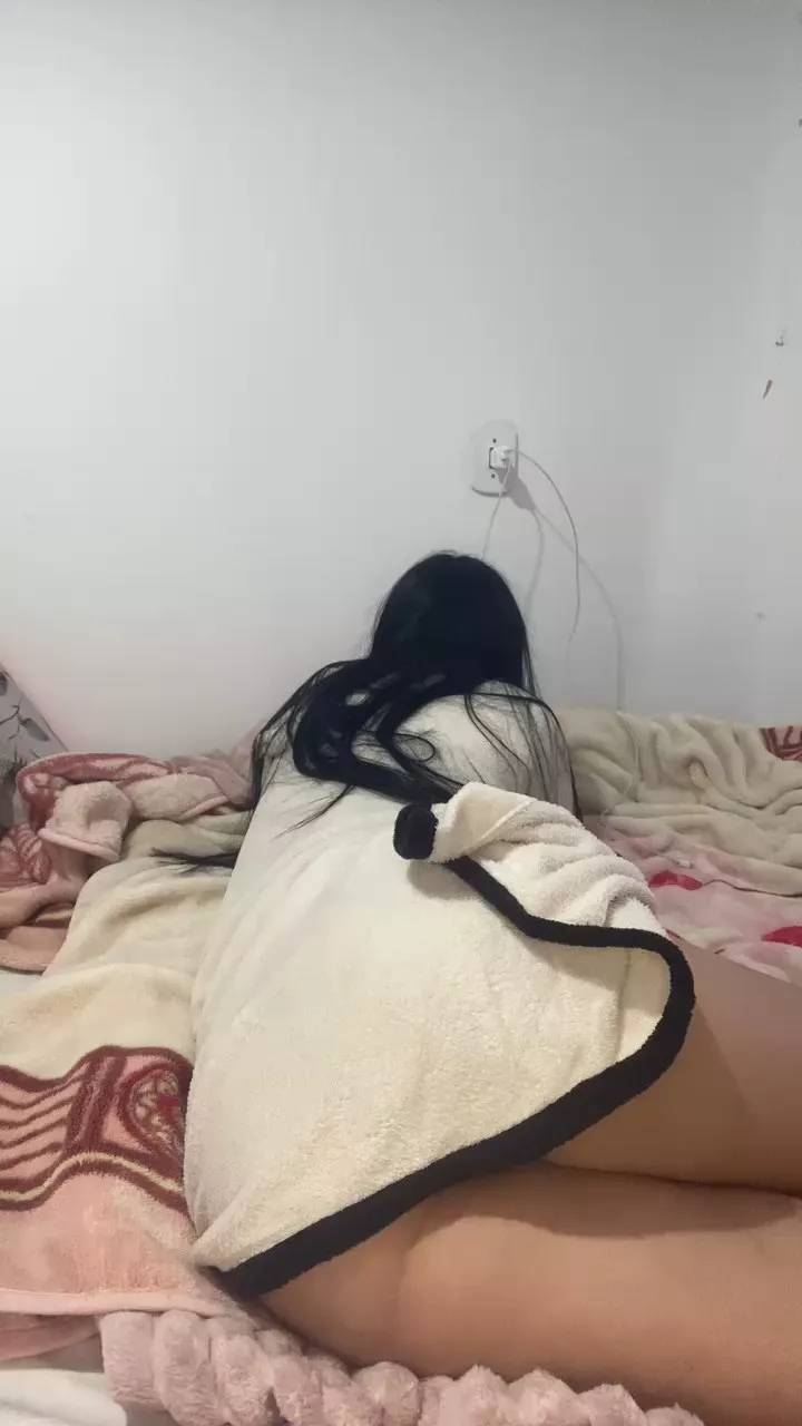 Offline Gatasiamesa_ on Cam4