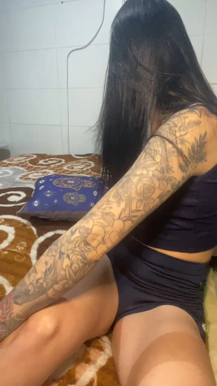 Offline Gatasiamesa_ on Cam4