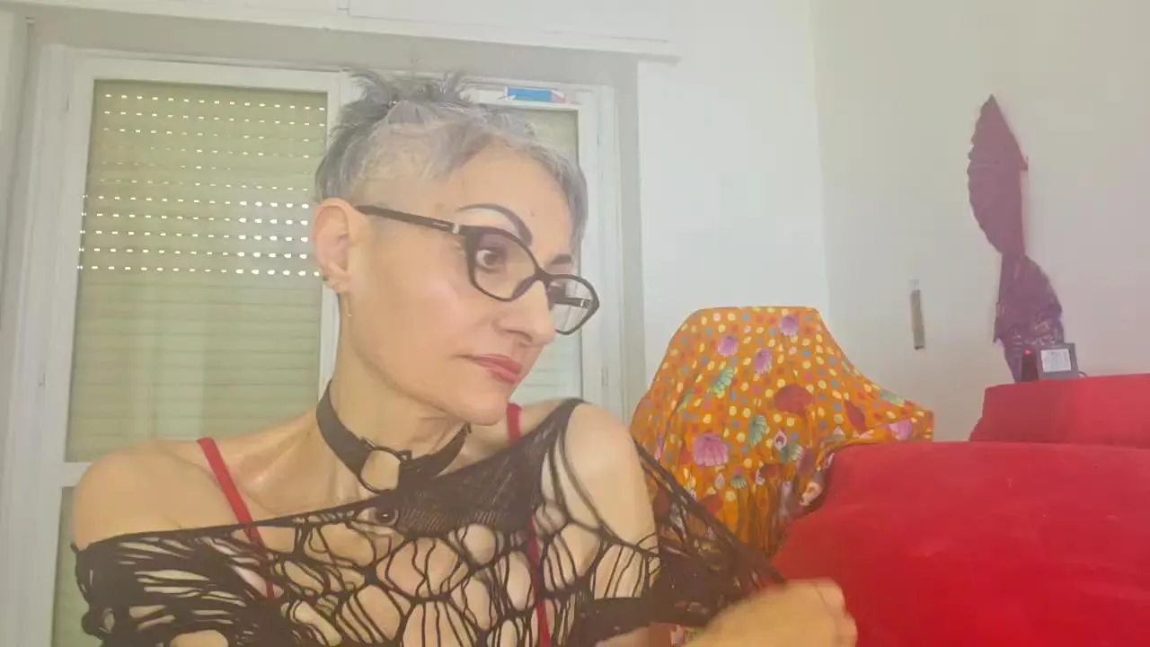 geishaguerrier5 —  #cute #pussy #ass #anal #lesbian #bdsm #feet