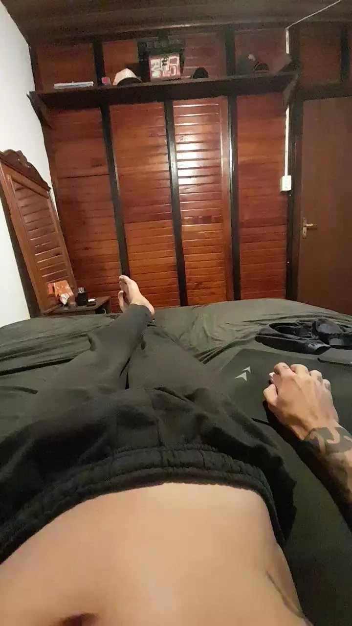 Offline ghusantos30 on Cam4