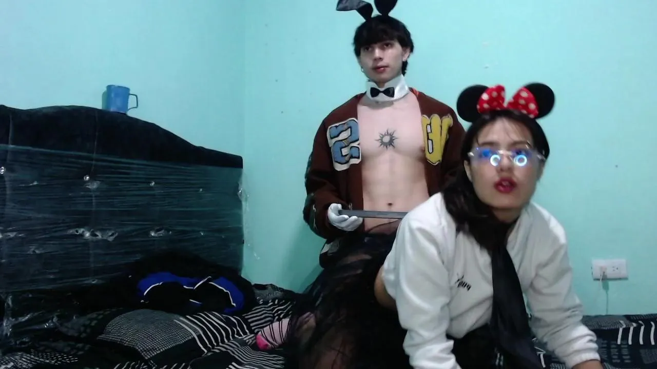 Offline Hot_Couple_21K on Cam4