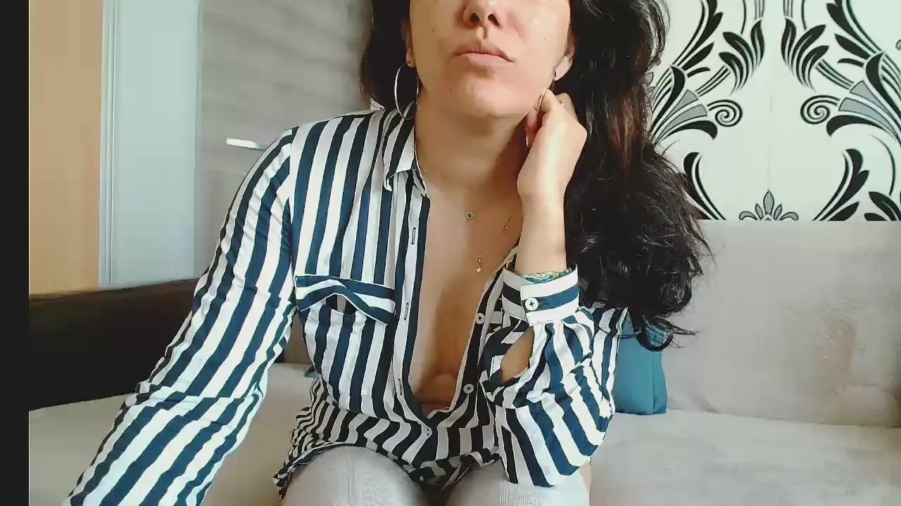 Offline HotSpicyMiss on Cam4