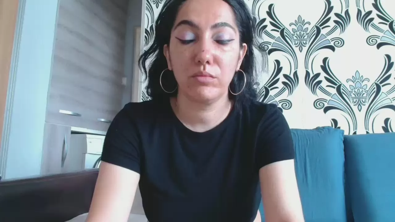 Offline HotSpicyMiss on Cam4