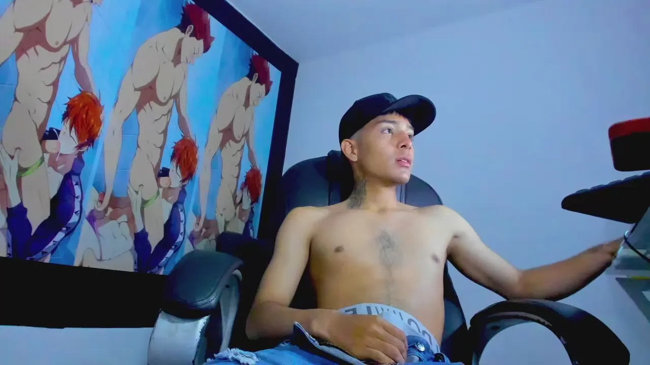 Offline Hunter_Booy on Cam4