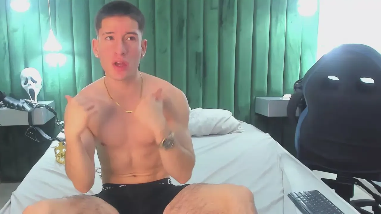 Freechat HunterHeat_ on Cam4