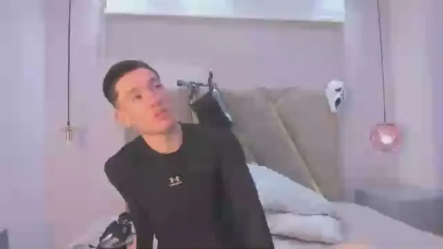 Freechat HunterHeat_ on Cam4