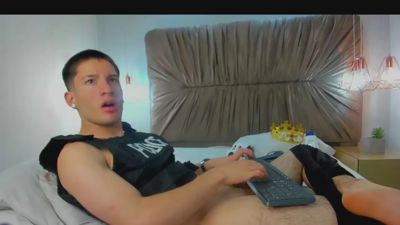 Freechat HunterHeat_ on Cam4