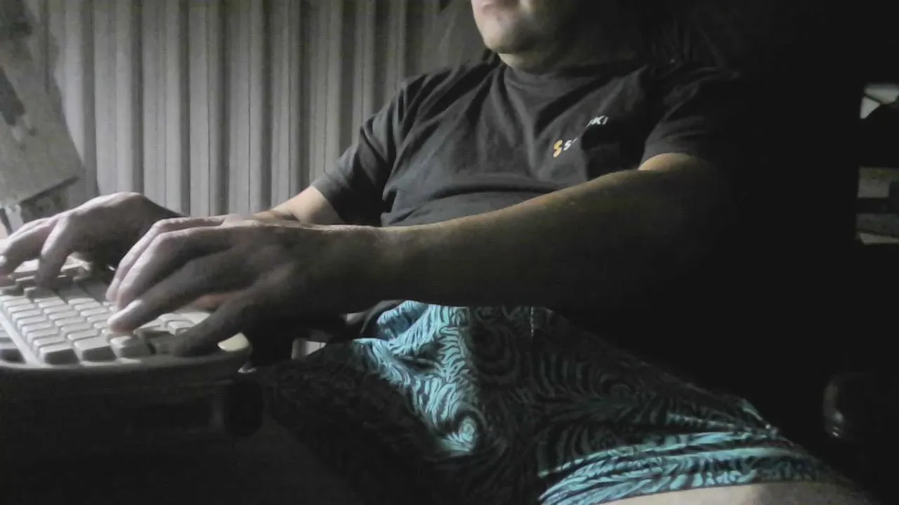 Offline ima_vit on Cam4