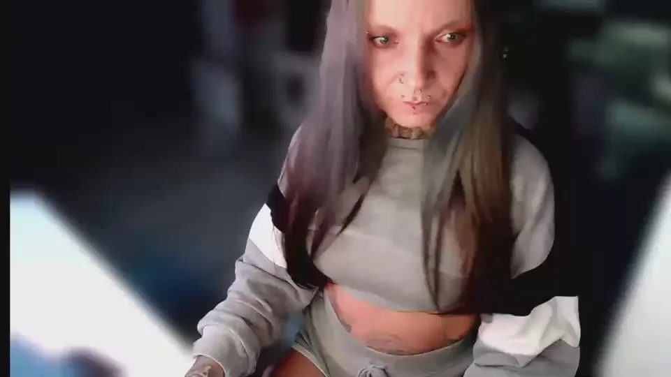 Freechat InesDesire on Cam4