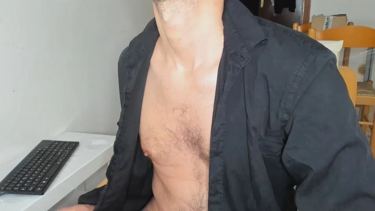 Offline italysexyman on Cam4