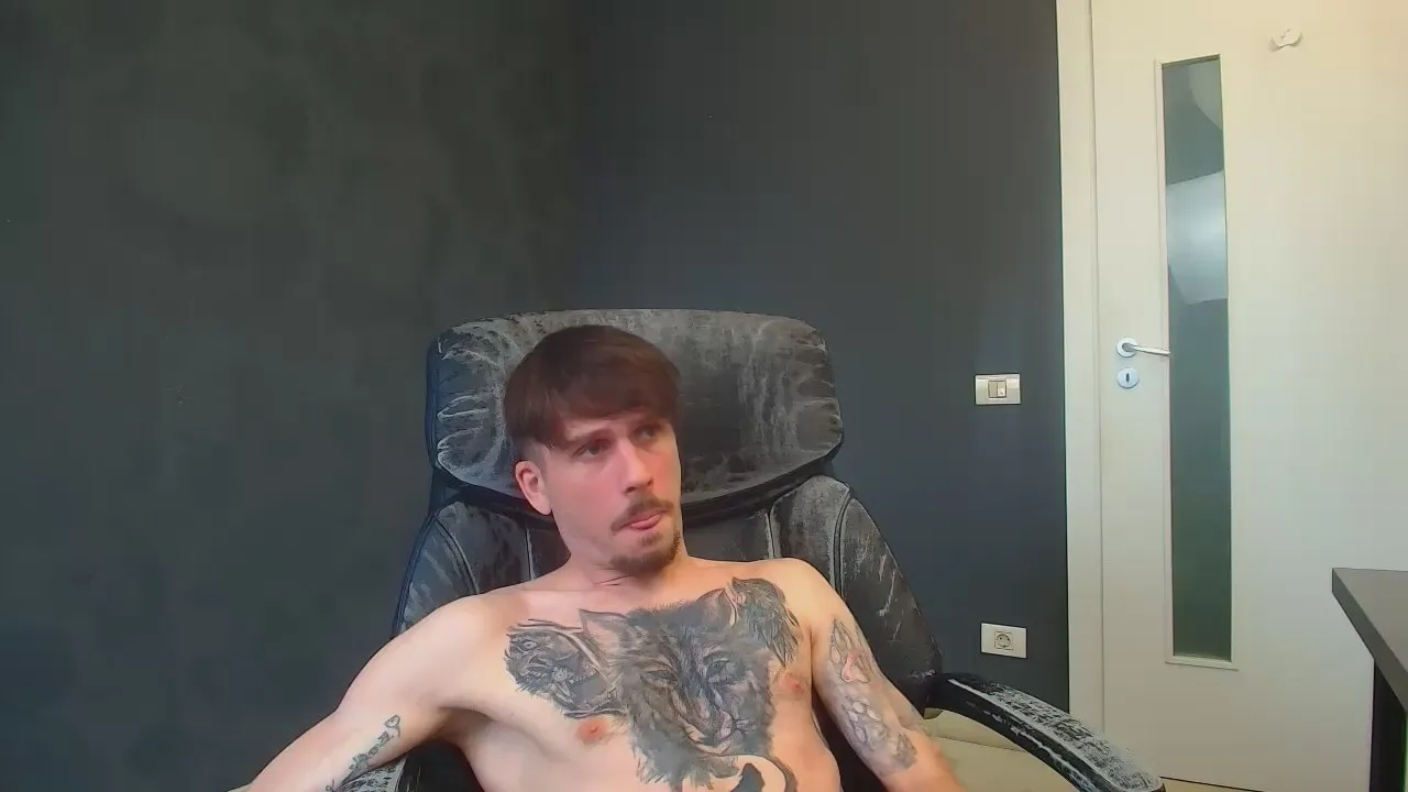 Offline JonahShaw on Cam4