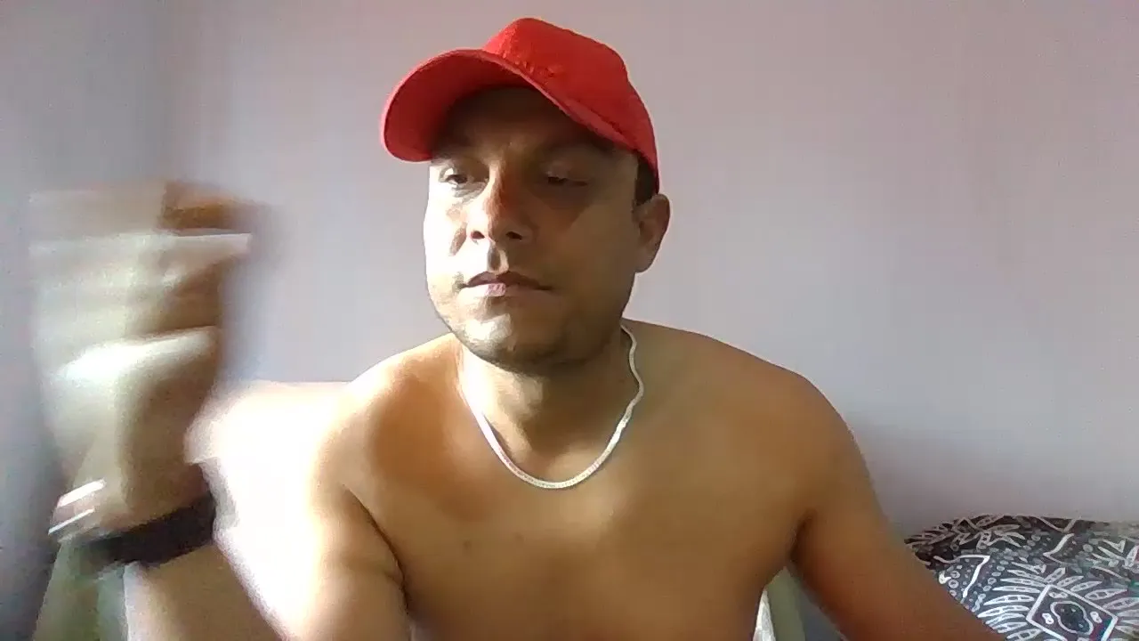 Offline Juanchovergon22 on Cam4