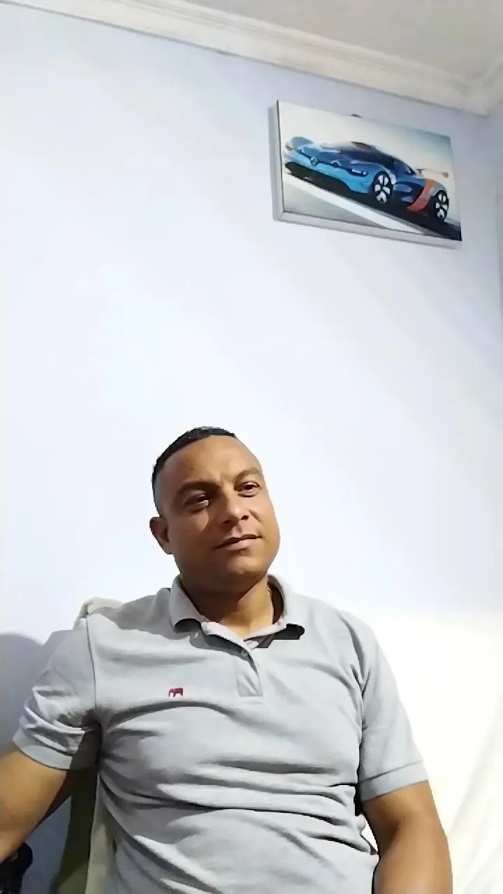 Offline Juanchovergon22 on Cam4