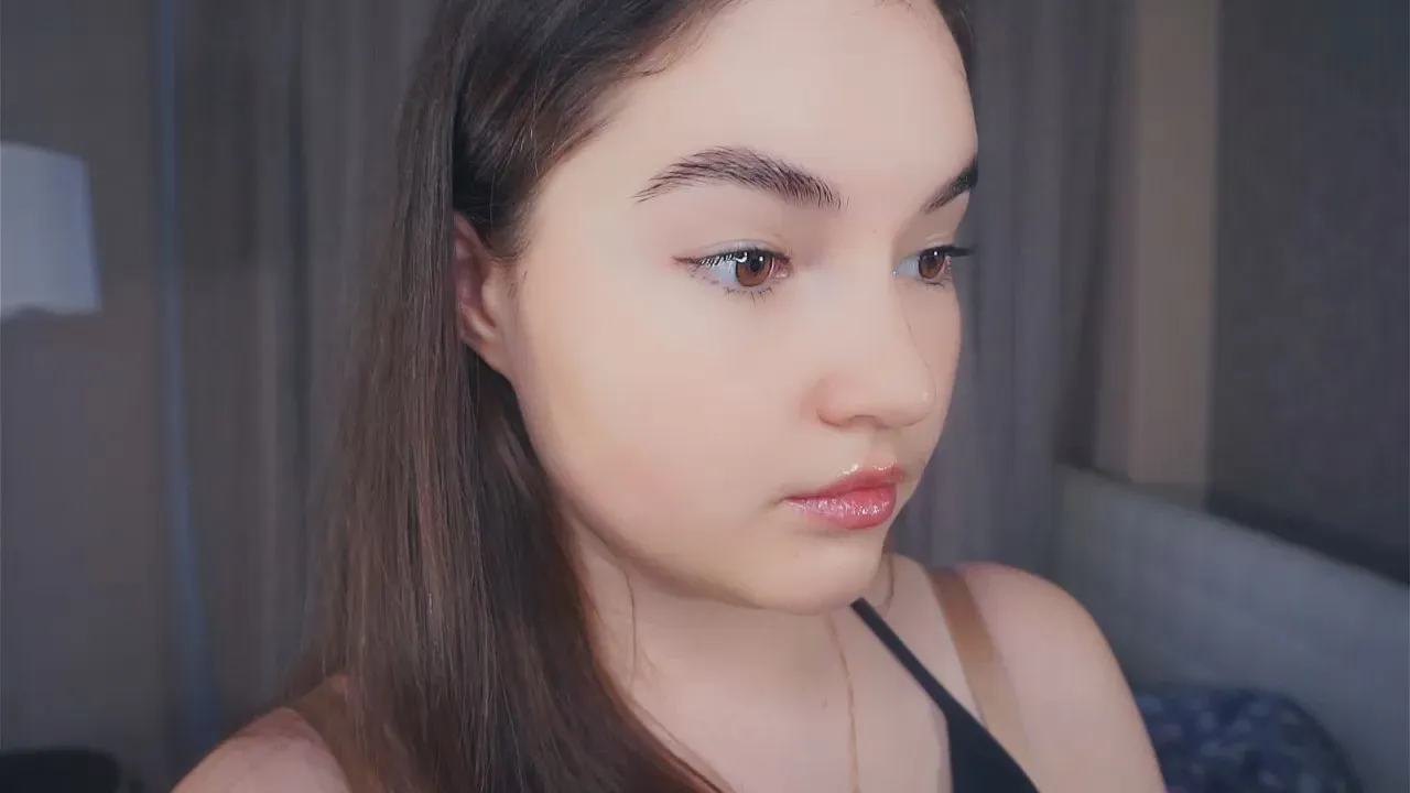 Offline JulianaBlow on Cam4