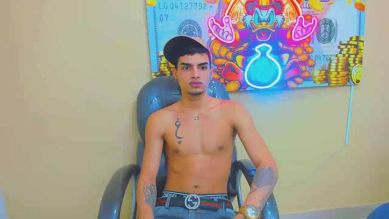 Offline KalvinVoy on Cam4