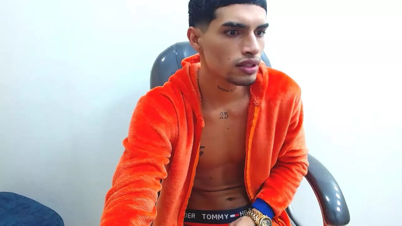 Offline KalvinVoy on Cam4