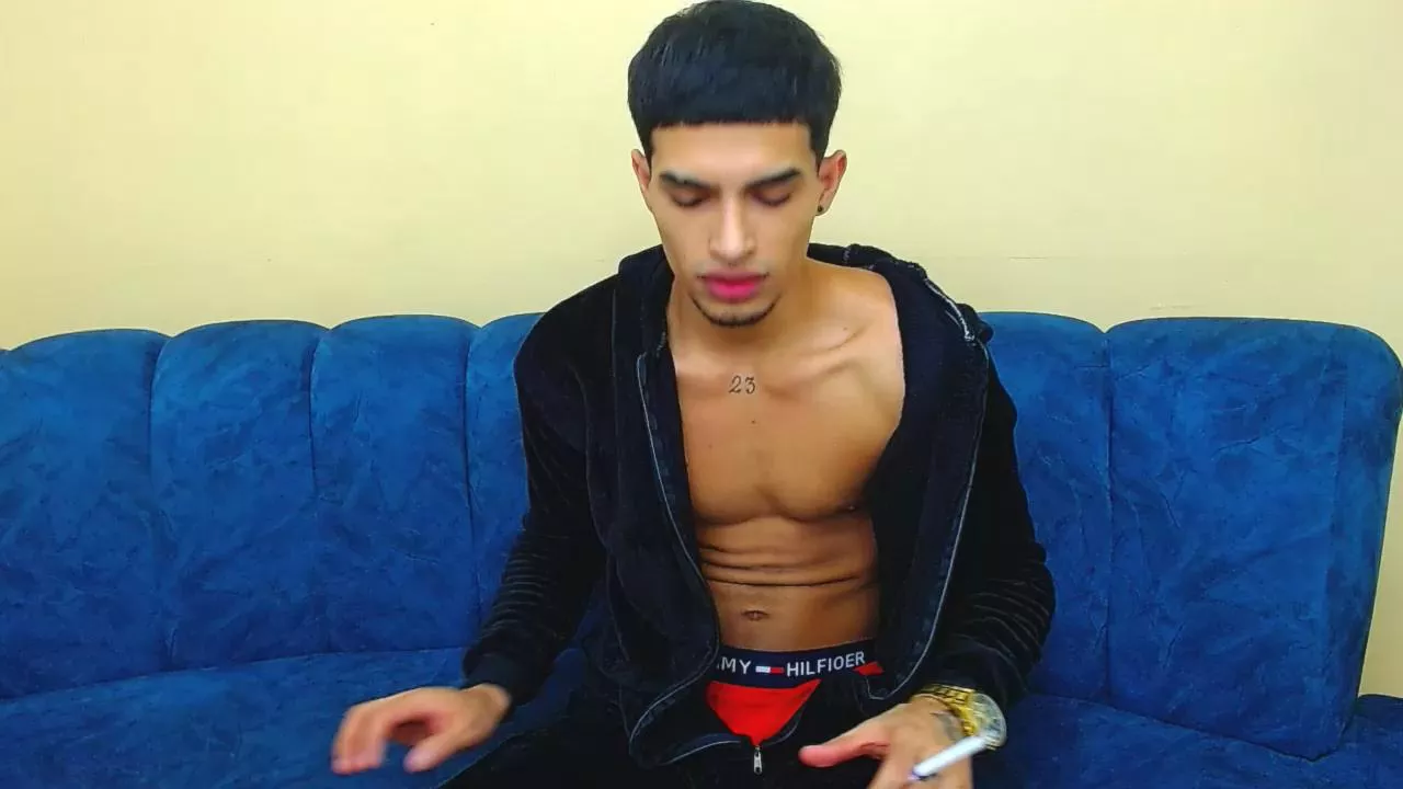 Offline KalvinVoy on Cam4