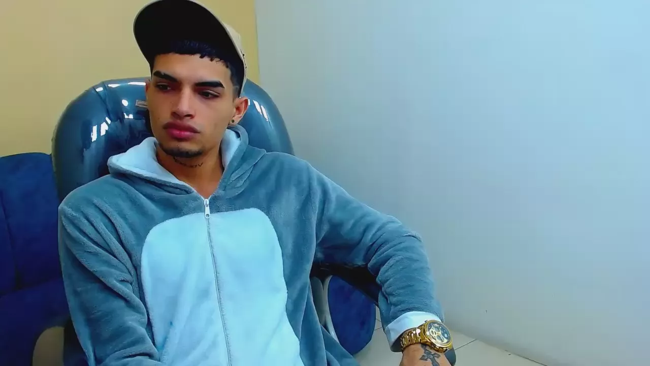 Offline KalvinVoy on Cam4