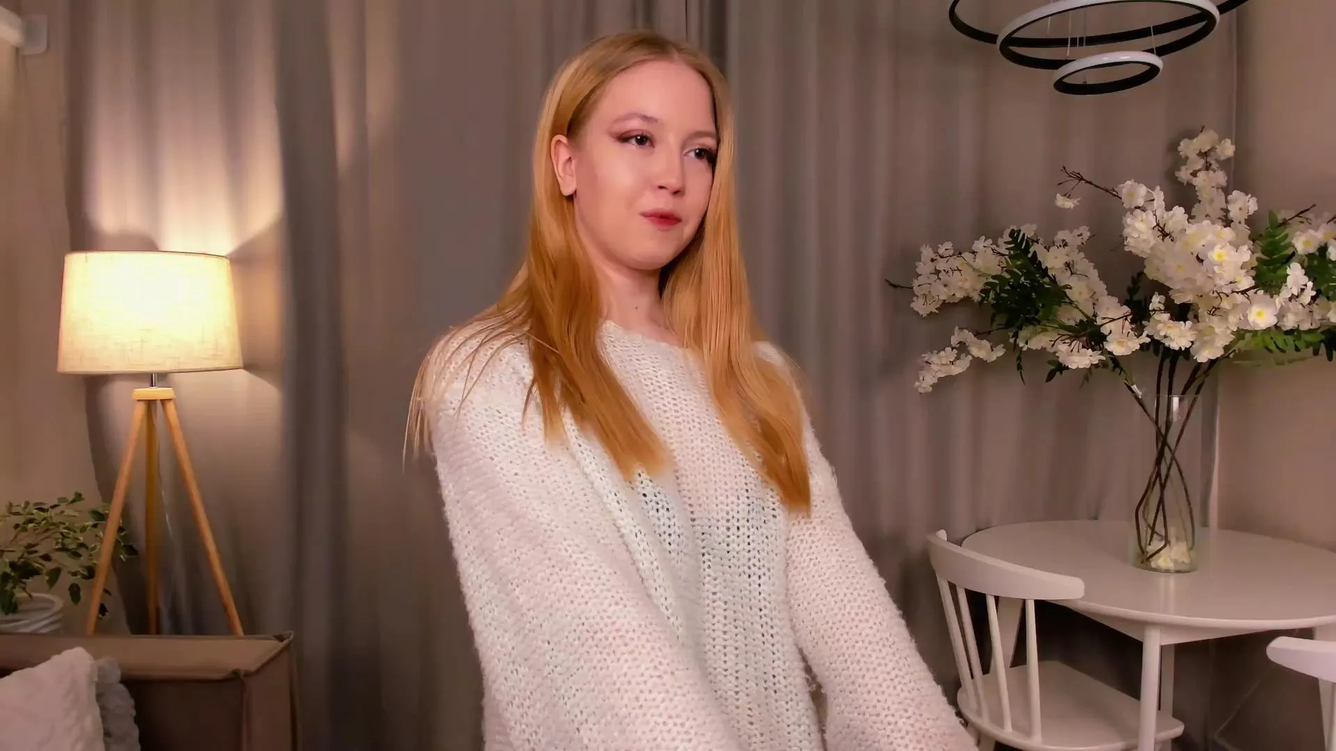 Freechat KarenLowe on Cam4