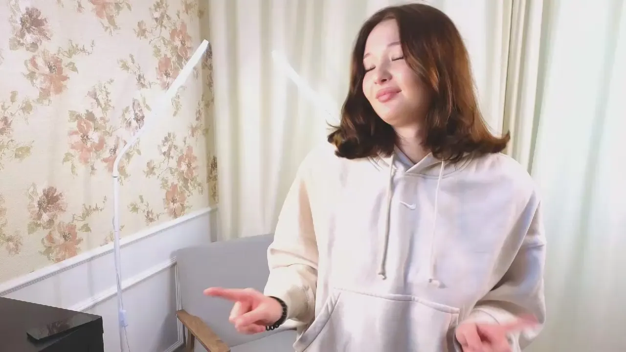 Offline KarylLymon on Cam4