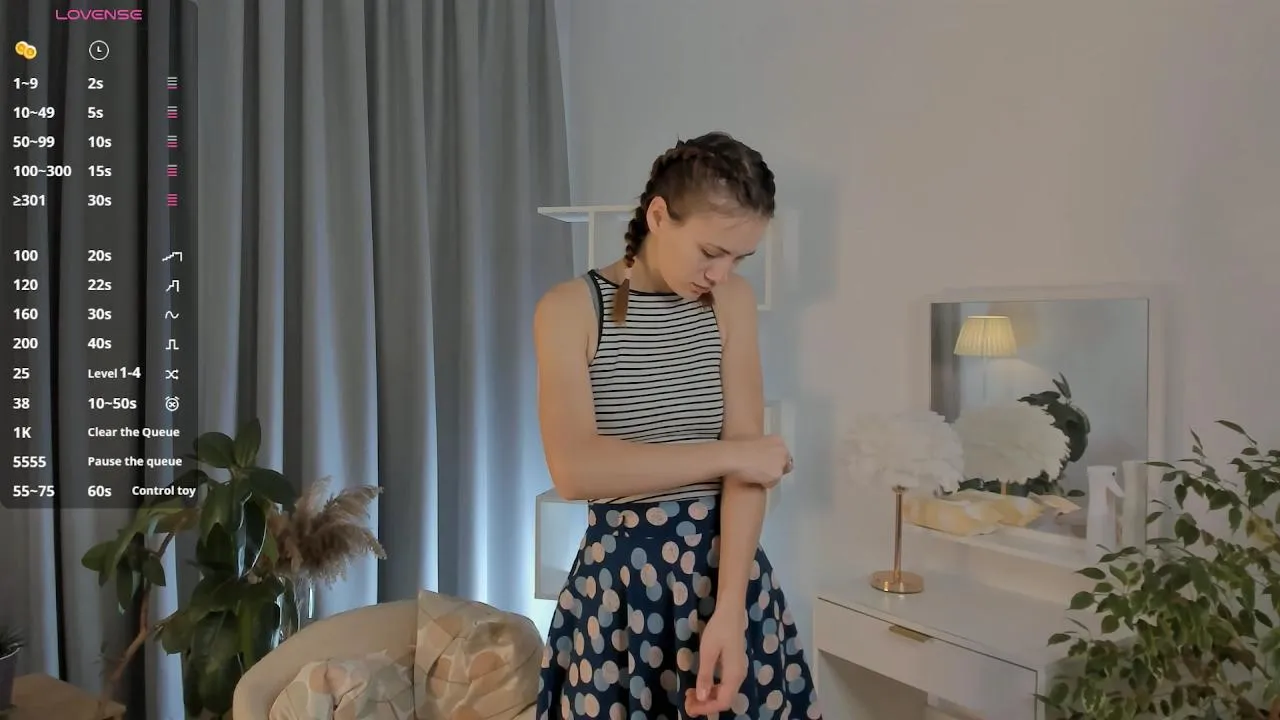 Freechat KristanNewness on Cam4