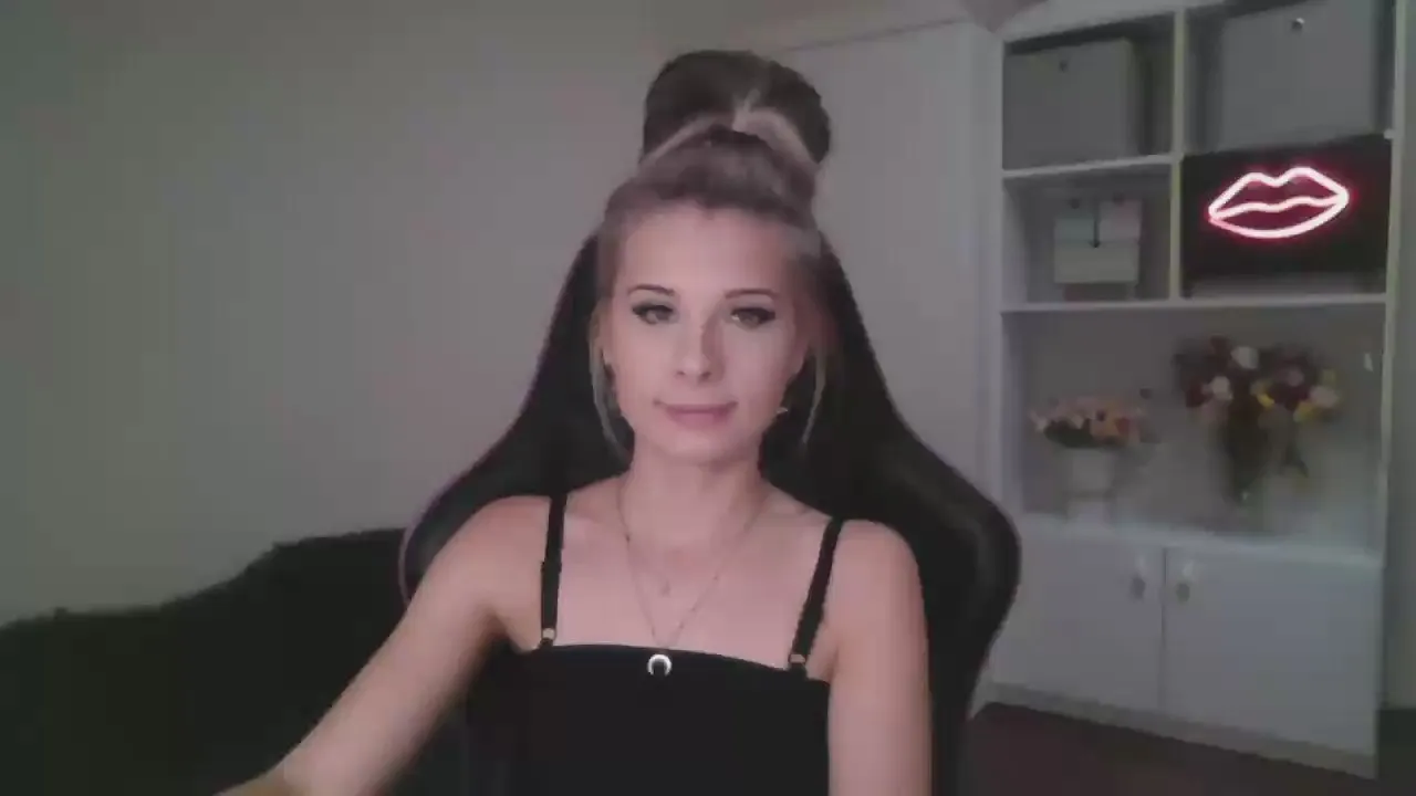 Offline KristineSensual on Cam4