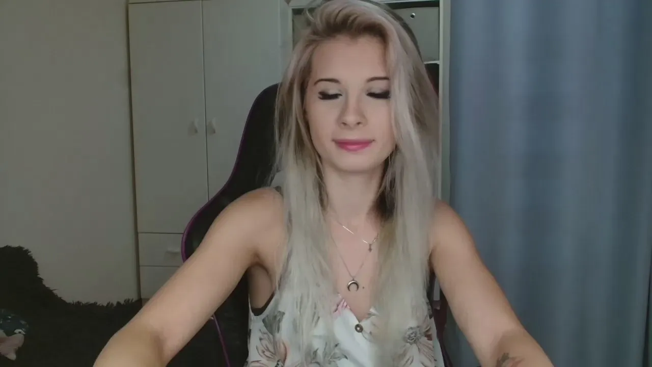 Offline KristineSensual on Cam4