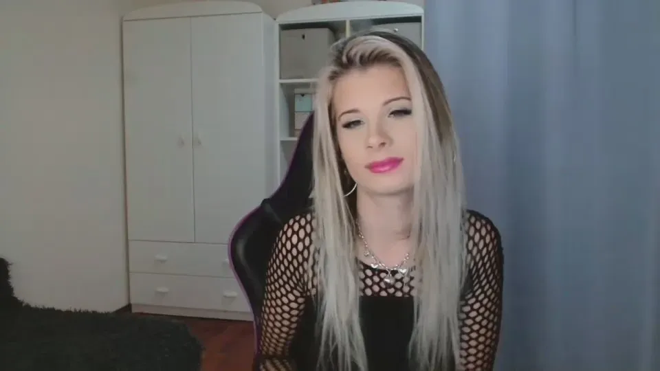 Offline KristineSensual on Cam4