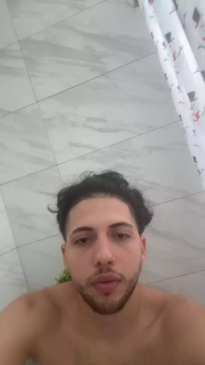 Offline Latinnot43 on Cam4