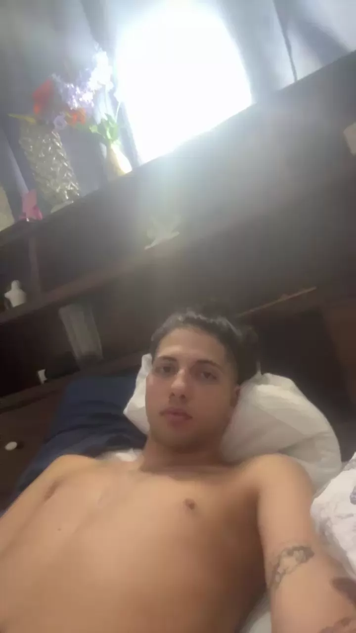 Offline Latinnot43 on Cam4