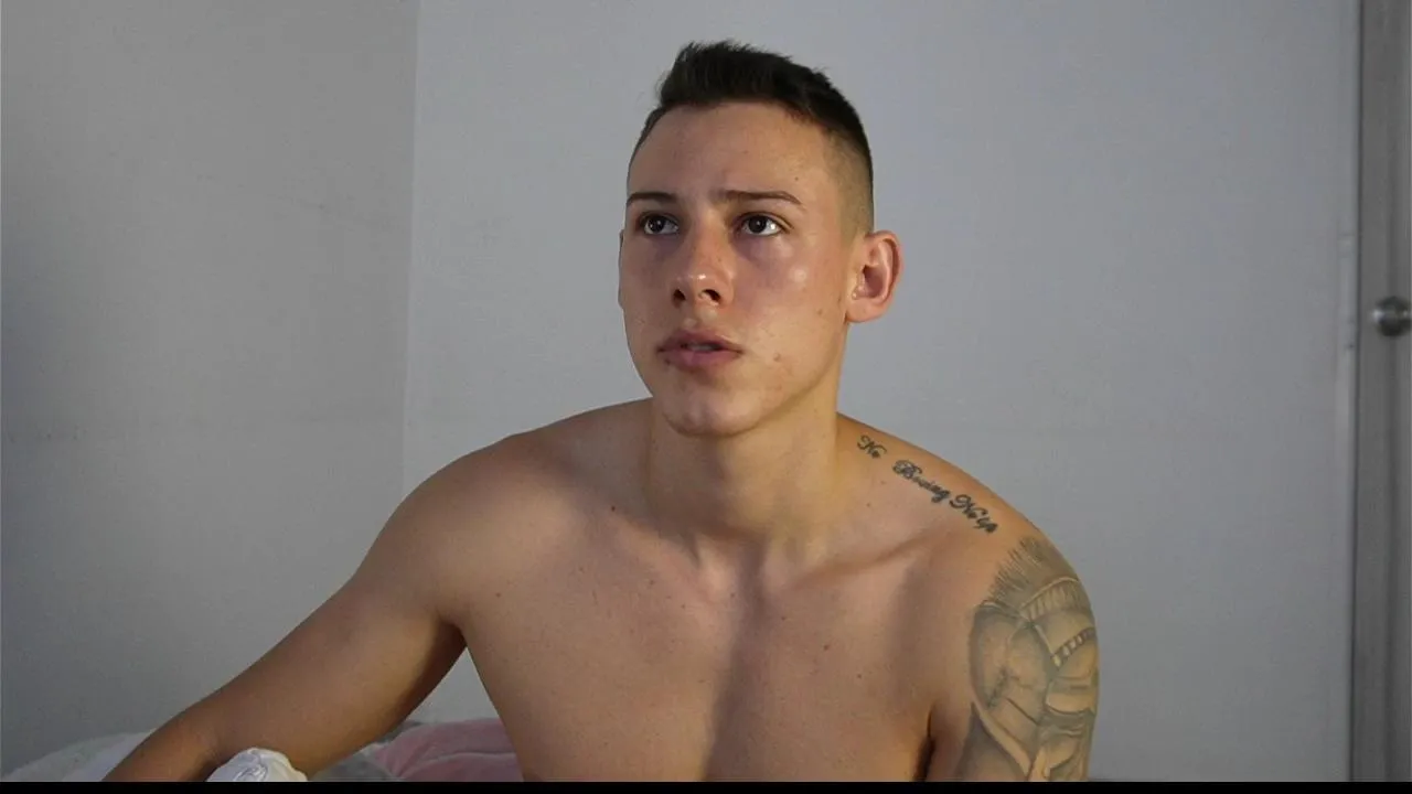 Latino_Milk_99 —  #armpits #analtoys #schoolgirl #C2C #masturbation #milk